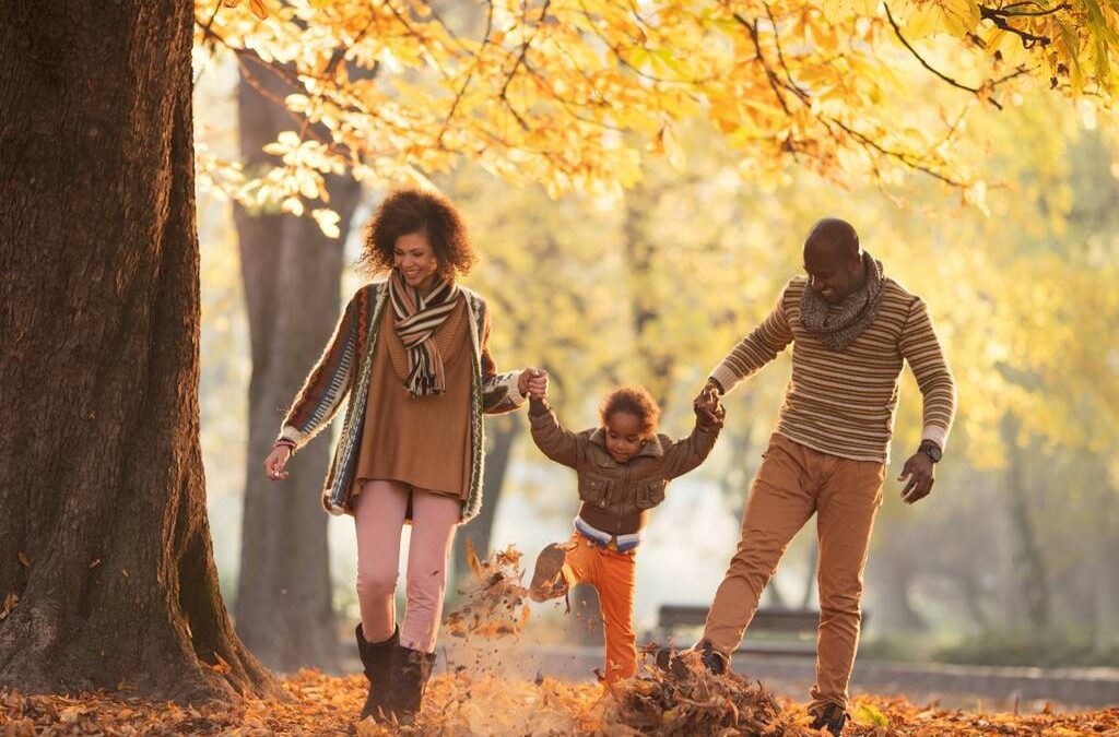 Activités en plein air pour enfants autistes : explorer, ressentir, grandir